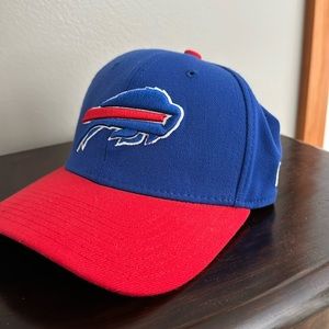 Buffalo Bills New Era medium / large flex fit 2019 playoffs hat